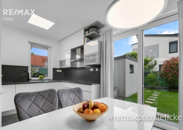 Predané - Moderný 4 izb dom v Bratislave - spojenie prírody s mestom