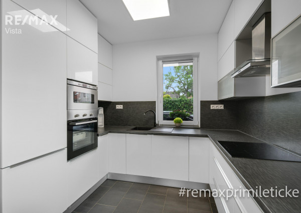 Predané - Moderný 4 izb dom v Bratislave - spojenie prírody s mestom