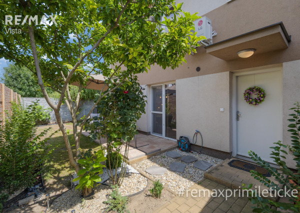 KRÁSNE RODINNÉ BÝVANIE V SÚKROMÍ - ROVINKA, Riečna ul.