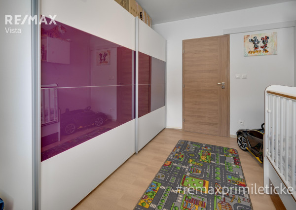 KRÁSNE RODINNÉ BÝVANIE V SÚKROMÍ - ROVINKA, Riečna ul.