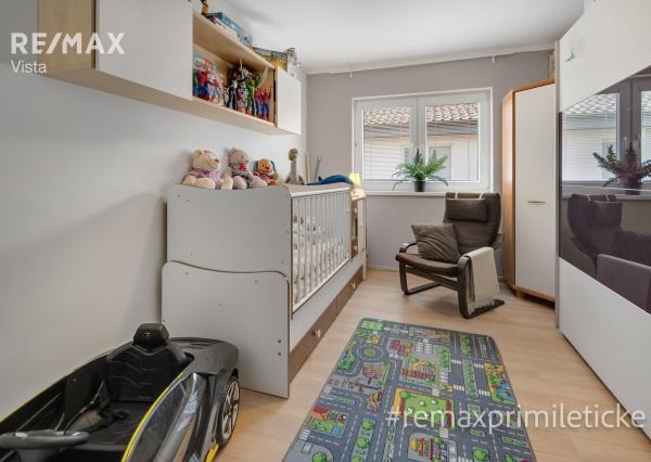 KRÁSNE RODINNÉ BÝVANIE V SÚKROMÍ - ROVINKA, Riečna ul.