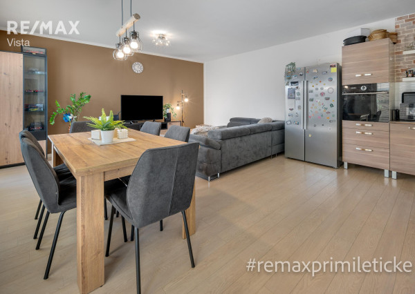 KRÁSNE RODINNÉ BÝVANIE V SÚKROMÍ - ROVINKA, Riečna ul.