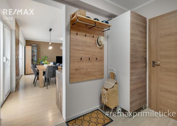 KRÁSNE RODINNÉ BÝVANIE V SÚKROMÍ - ROVINKA, Riečna ul.