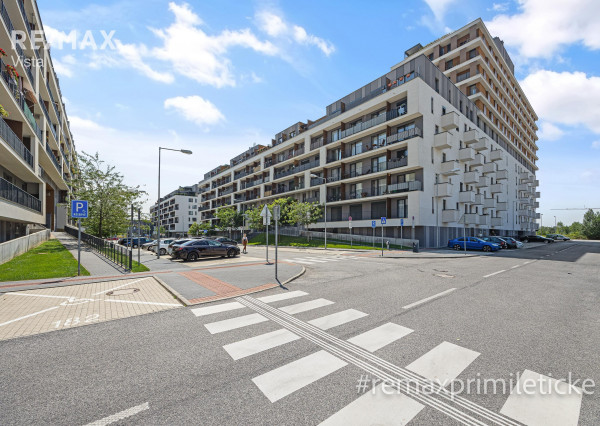 Prenajaté - Na prenájom 1-izbový byt v Slnečniciach – komfortný s vlastnou predzáhradkou