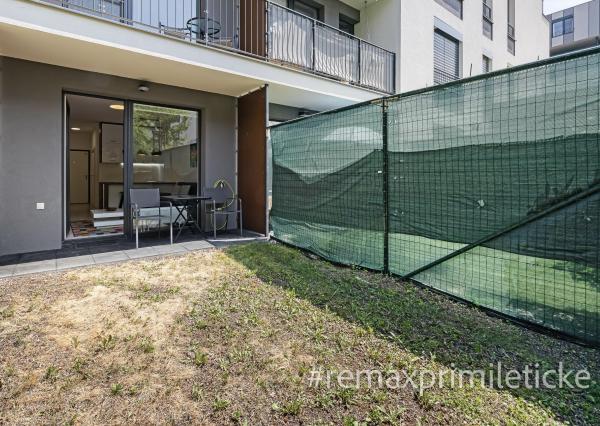 Prenajaté - Na prenájom 1-izbový byt v Slnečniciach – komfortný s vlastnou predzáhradkou