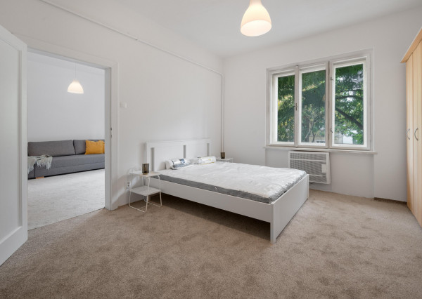 Prenajaté - Na prenájom priestranný 2,5 izb byt v atraktívnej časti Ružinova - pokojné bývanie s dvorom plným zelene