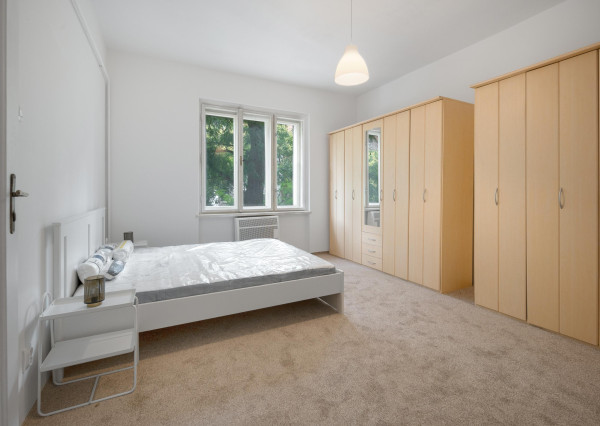 Prenajaté - Na prenájom priestranný 2,5 izb byt v atraktívnej časti Ružinova - pokojné bývanie s dvorom plným zelene