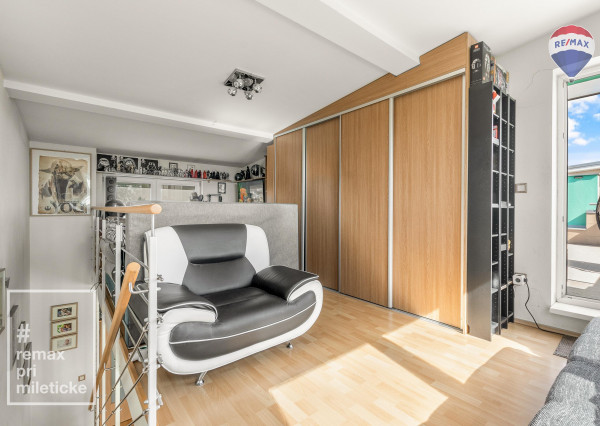 Na predaj veľkometrážny mezonet s terasou a garážou