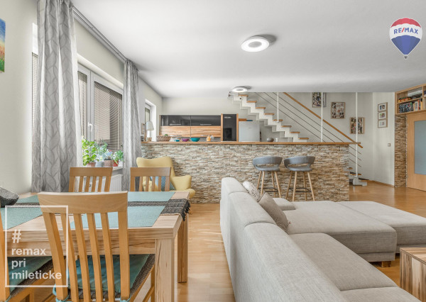 Na predaj veľkometrážny mezonet s terasou a garážou