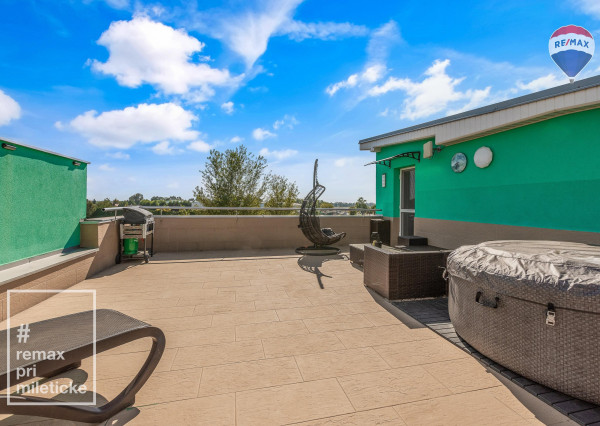 Na predaj veľkometrážny mezonet s terasou a garážou