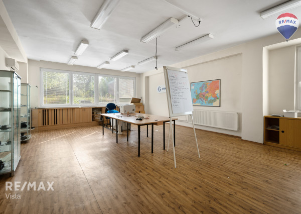 Výrobno - skladový areál na predaj v Myjave