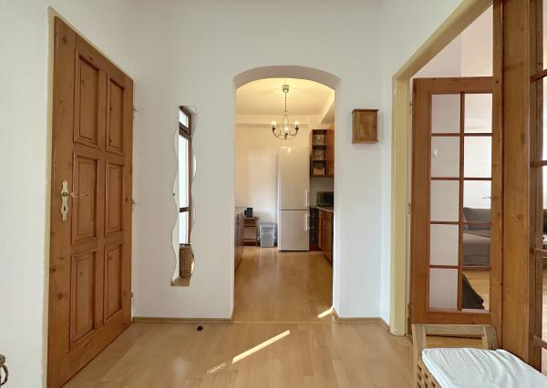 PRENÁJOM - 2,5izb. byt - Nám. M. Benku, BA I, voľný ihneď