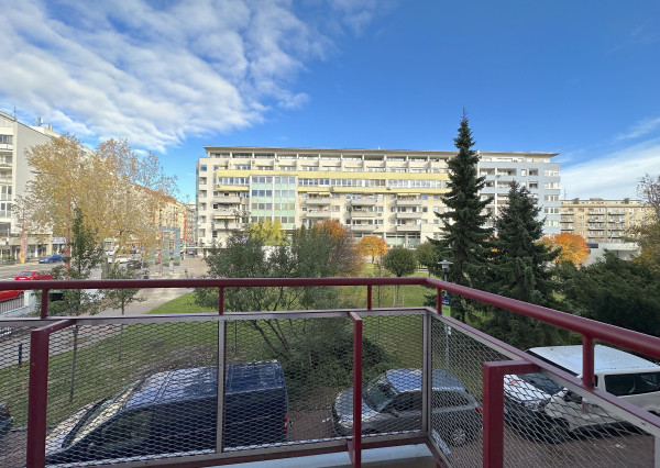 PRENÁJOM - 2,5izb. byt - Nám. M. Benku, BA I, voľný ihneď