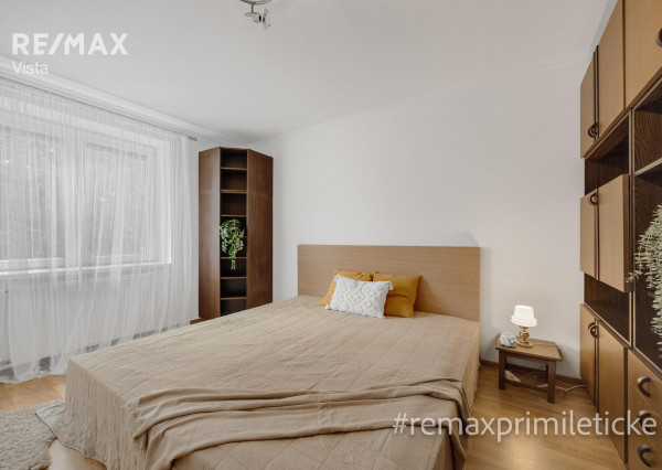 Prenajaté - Na prenájom rohový 2-izb v tichej lokalite pri parku a so všetkým po ruke