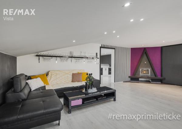 Predané - 8-izb dom v Smoleniciach – priestor, história a zámok za oknami