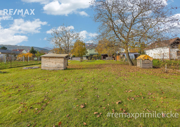 Predané - 8-izb dom v Smoleniciach – priestor, história a zámok za oknami