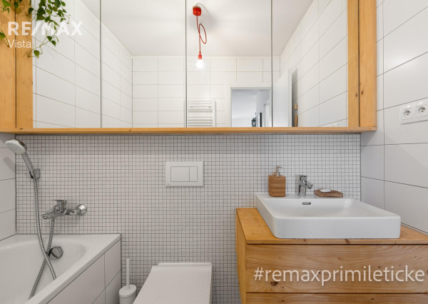 PREDAJ 2-IZB. BYT AJ S PARKOVANÍM - UL. PRI HRÚBEJ LÚKE