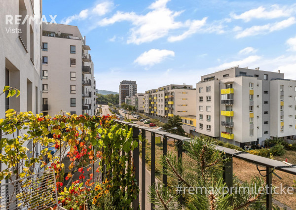 PREDAJ 2-IZB. BYT AJ S PARKOVANÍM - UL. PRI HRÚBEJ LÚKE