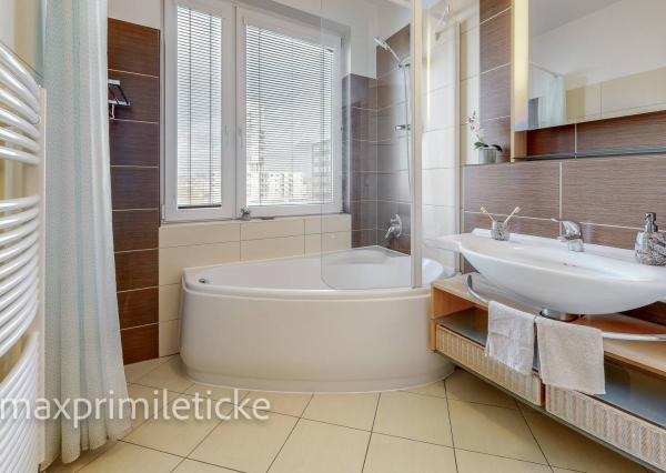 Na prenájom veľký 3-izb byt – Ružinov, 2 balkóny, svetla a priestoru na rozdávanie