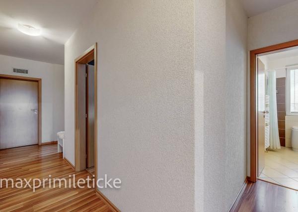 Na prenájom veľký 3-izb byt – Ružinov, 2 balkóny, svetla a priestoru na rozdávanie