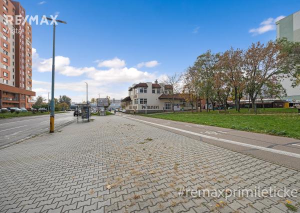 PREDAJ! 2-IZB. BYT - BA V Petržalka - Mlynarovičova ul.