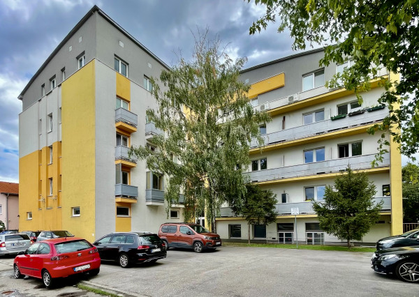 Prenajaté - Na prenájom 2-izb byt v pokojnej časti Podunajských Biskupíc