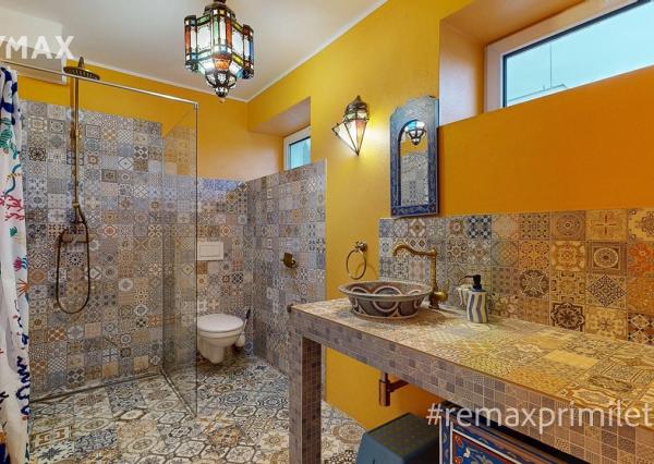 NOVÁ PONUKA - Na predaj priestranný rodinný dom priamo pod lesom