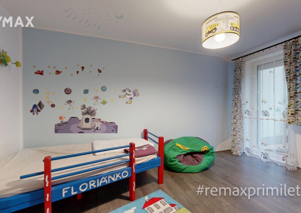 NOVÁ PONUKA - Na predaj priestranný rodinný dom priamo pod lesom