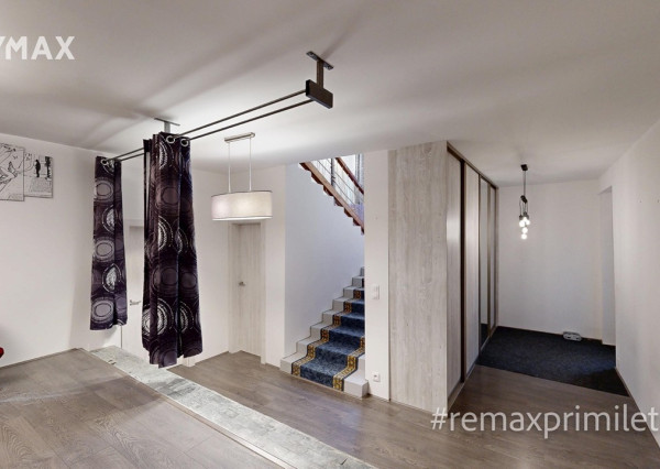 NOVÁ PONUKA - Na predaj priestranný rodinný dom priamo pod lesom