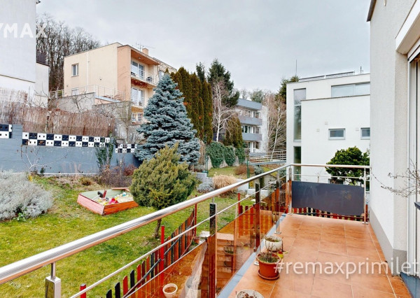 NOVÁ PONUKA - Na predaj priestranný rodinný dom priamo pod lesom