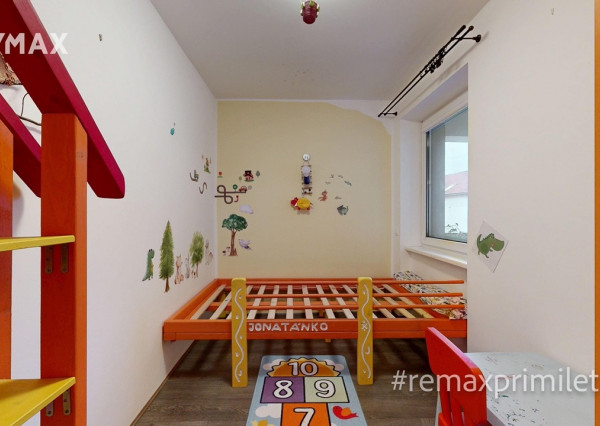 NOVÁ PONUKA - Na predaj priestranný rodinný dom priamo pod lesom