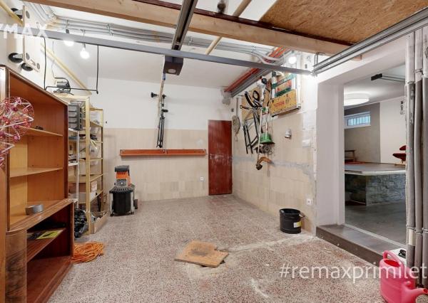 NOVÁ PONUKA - Na predaj priestranný rodinný dom priamo pod lesom