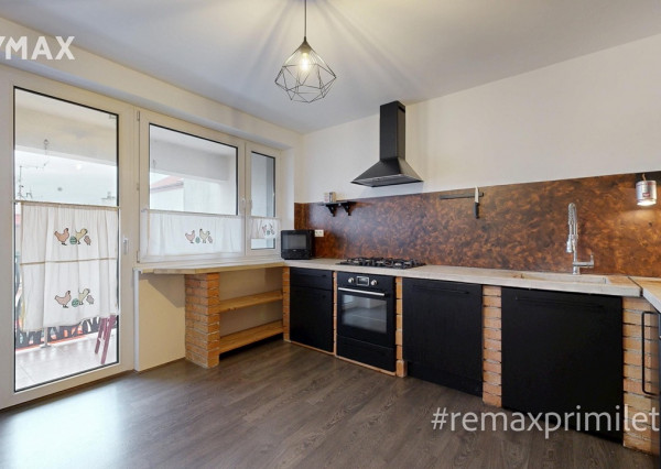 NOVÁ PONUKA - Na predaj priestranný rodinný dom priamo pod lesom