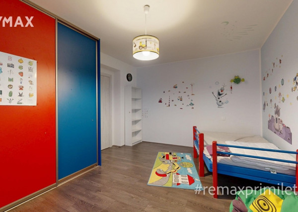 NOVÁ PONUKA - Na predaj priestranný rodinný dom priamo pod lesom