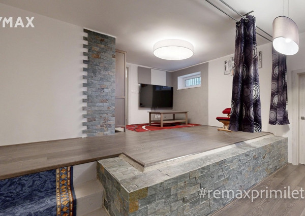 NOVÁ PONUKA - Na predaj priestranný rodinný dom priamo pod lesom