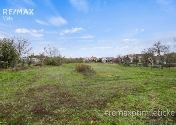 SKVELÁ INVESTÍCIA - PREDAJ - STAVEBNÝ POZEMOK - MALINOVO