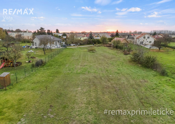 SKVELÁ INVESTÍCIA - PREDAJ - STAVEBNÝ POZEMOK - MALINOVO