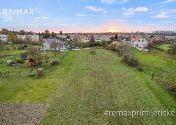 SKVELÁ INVESTÍCIA - PREDAJ - STAVEBNÝ POZEMOK - MALINOVO