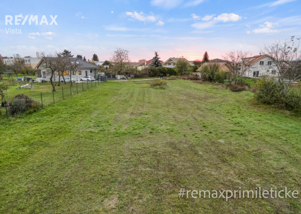 SKVELÁ INVESTÍCIA - PREDAJ - STAVEBNÝ POZEMOK - MALINOVO