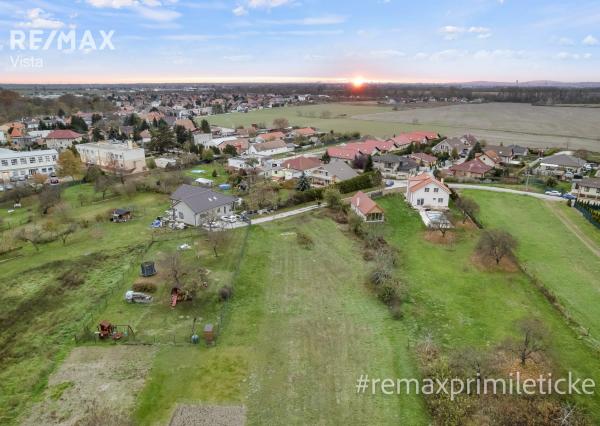 SKVELÁ INVESTÍCIA - PREDAJ - STAVEBNÝ POZEMOK - MALINOVO