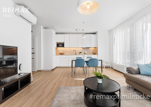 Prenajaté - Na prenájom 3-izb byt v novostavbe Nový Ružinov – 33 m² terasa a garáž