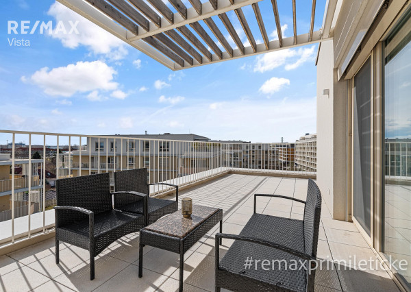 Prenajaté - Na prenájom 3-izb byt v novostavbe Nový Ružinov – 33 m² terasa a garáž