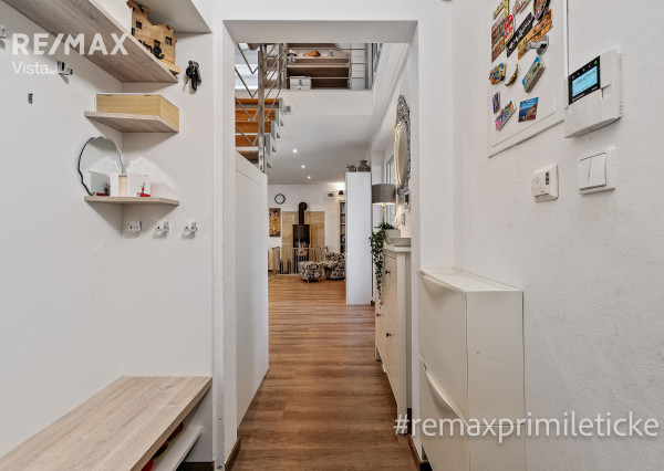 PREDAJ - RODINNÉ BÝVANIE V SÚKROMÍ PRI VODE - NOVOSTAVBA