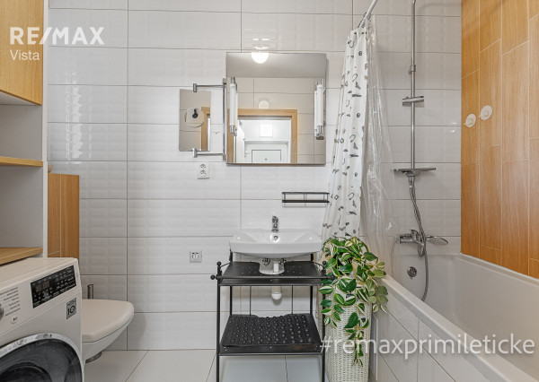 PREDAJ - RODINNÉ BÝVANIE V SÚKROMÍ PRI VODE - NOVOSTAVBA