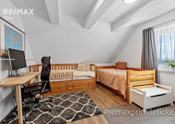 PREDAJ - RODINNÉ BÝVANIE V SÚKROMÍ PRI VODE - NOVOSTAVBA