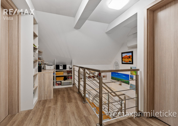 PREDAJ - RODINNÉ BÝVANIE V SÚKROMÍ PRI VODE - NOVOSTAVBA