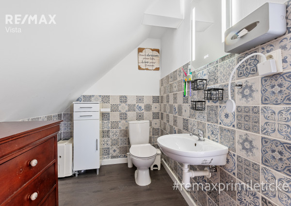 PREDAJ - RODINNÉ BÝVANIE V SÚKROMÍ PRI VODE - NOVOSTAVBA