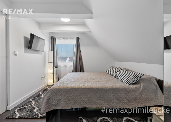 PREDAJ - RODINNÉ BÝVANIE V SÚKROMÍ PRI VODE - NOVOSTAVBA