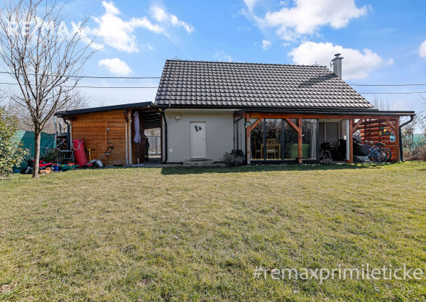 PREDAJ - RODINNÉ BÝVANIE V SÚKROMÍ PRI VODE - NOVOSTAVBA