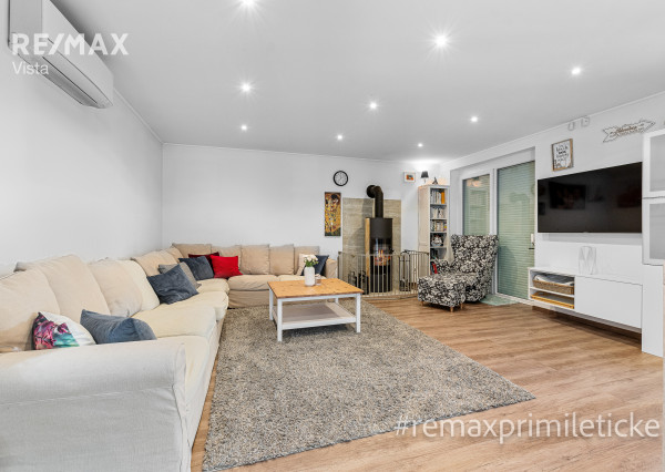 PREDAJ - RODINNÉ BÝVANIE V SÚKROMÍ PRI VODE - NOVOSTAVBA